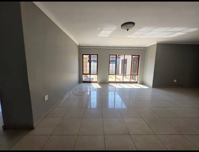 3 BEDROOM HOUSE TO LET IN VANDERBIJLPARK SE 8
